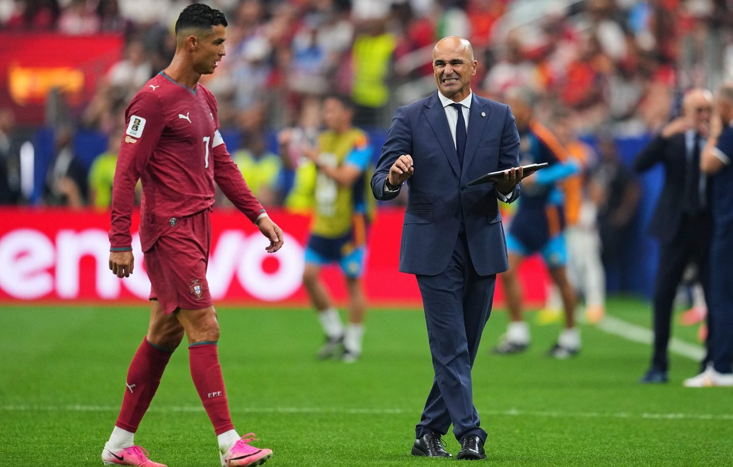 Fin de la toma de rehenes en Dallas, Roberto Martínez y Cristiano Ronaldo (por fin) han depuesto las armas Fin de la toma de rehenes en Dallas, Roberto Martínez y Cristiano Ronaldo (por fin) han depuesto las armas